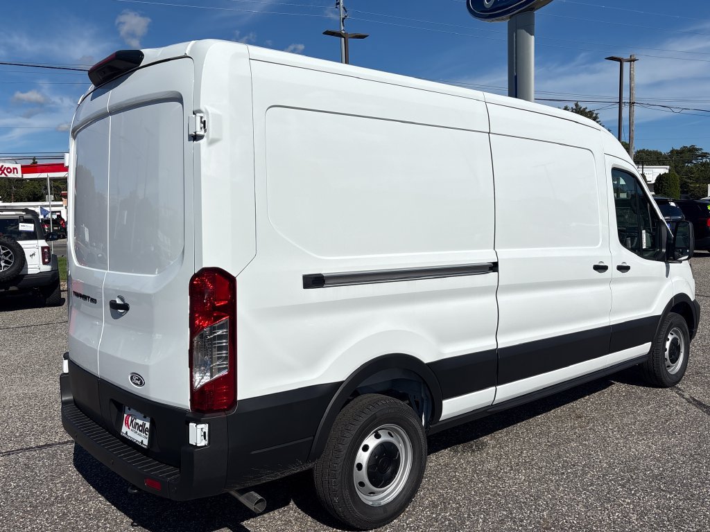 New 2026 Ford Transit 250 148 Medium Roof RWD image 22