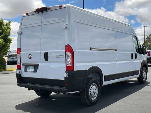 New 2026 RAM ProMaster 2500 w/ Convenience Group FWD image 3