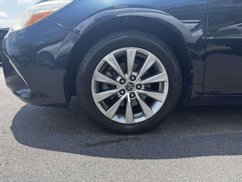 Used 2015 Toyota Camry XLE w/ Moonroof Package FWD image 10