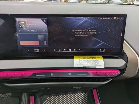 Used 2025 BMW X3 xDrive30i w/ Premium Package image 12