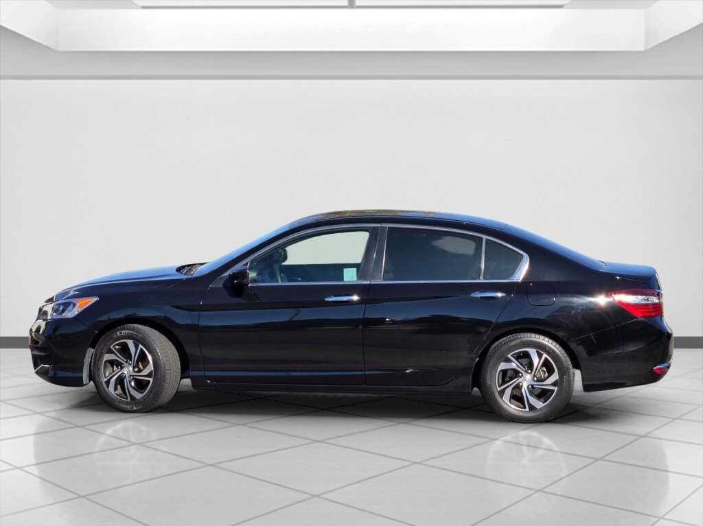 Used 2016 Honda Accord LX image 8