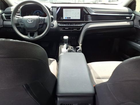 Used 2025 Toyota Camry LE FWD image 13