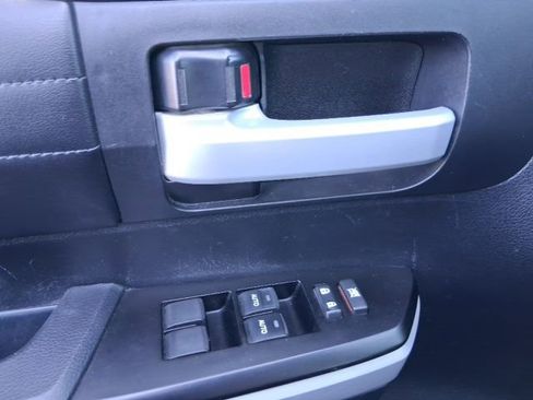 Used 2019 Toyota Tundra Limited w/ Limited Premium Package image 16