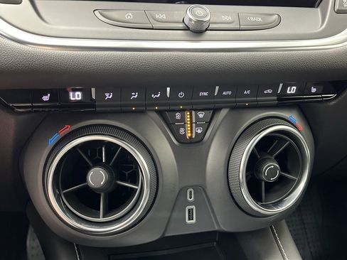 New 2025 Chevrolet Blazer LT w/ Midnight/Sport Edition image 21