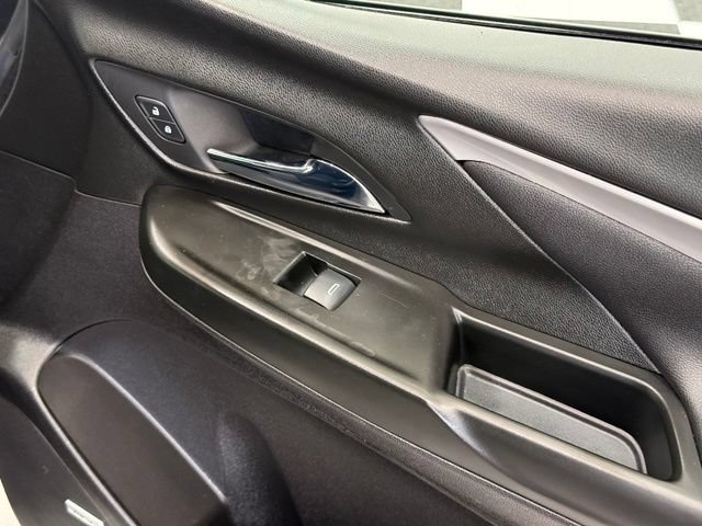 Used 2022 Chevrolet Bolt LT w/ Infotainment Package FWD image 21