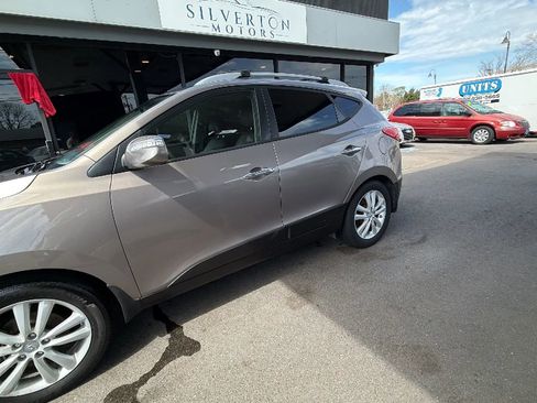 Used 2013 Hyundai Tucson Limited image 12