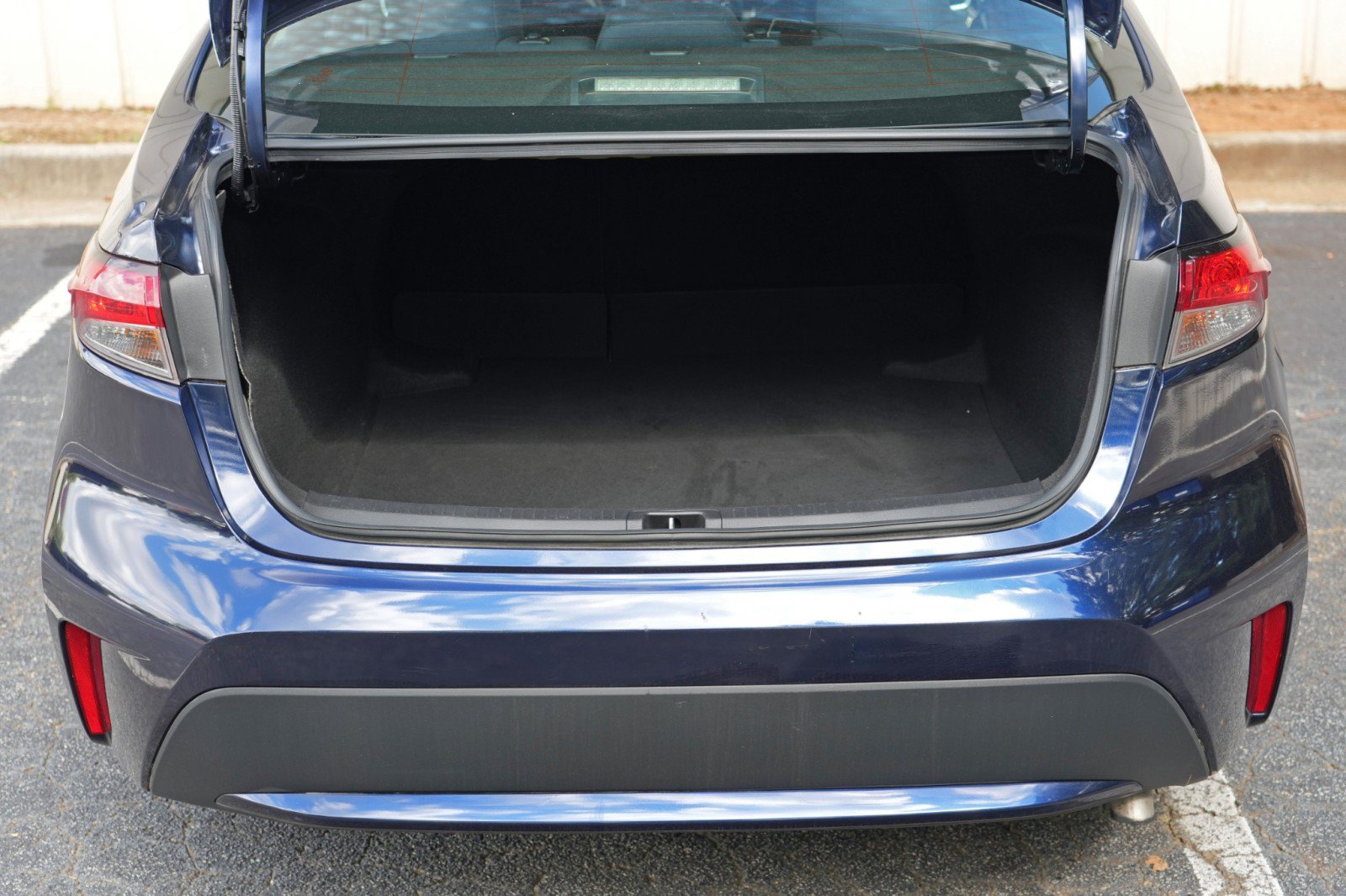 Used 2021 Toyota Corolla LE FWD image 9