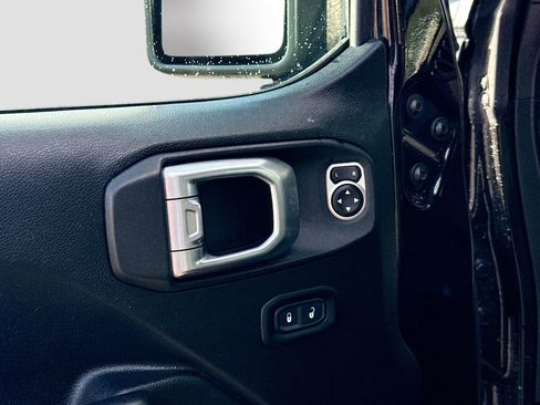 Used 2020 Jeep Wrangler Unlimited Sport S image 16