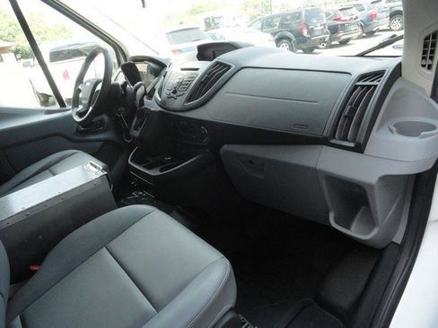 Used 2019 Ford Transit 350 image 6