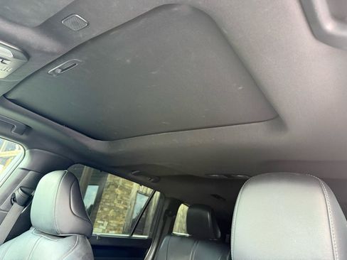 Used 2023 Toyota Highlander XSE FWD image 15