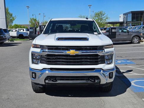 Used 2024 Chevrolet Silverado 3500 LT w/ Convenience Package AWD/4WD image 12