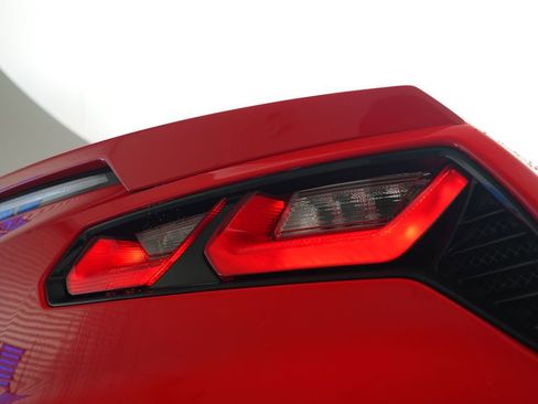 Used 2018 Chevrolet Corvette Stingray Coupe image 8