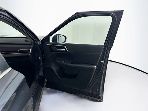 Used 2024 Mitsubishi Outlander SE image 35