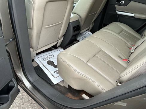 Used 2013 Ford Edge SEL FWD image 9