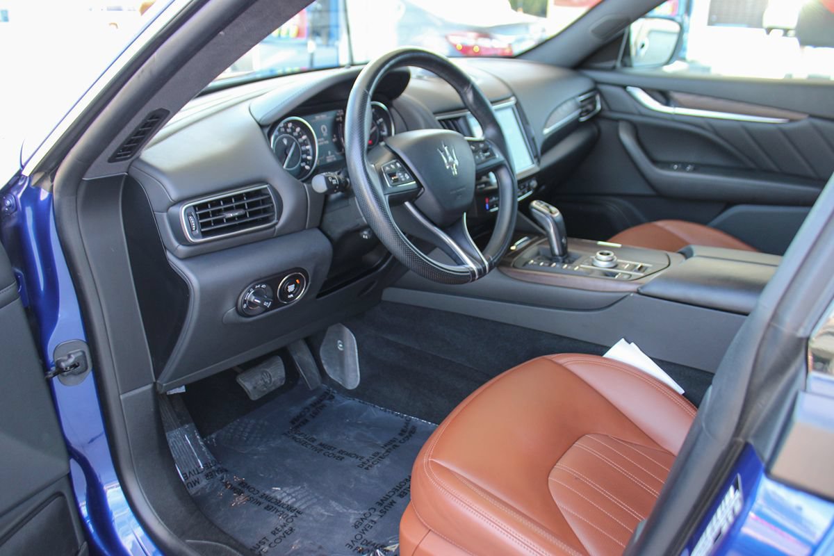 Used 2023 Maserati Levante GT AWD/4WD image 14