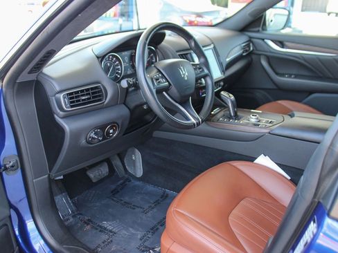 Used 2023 Maserati Levante GT image 14