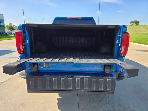 Used 2022 GMC Sierra 1500 AT4 AWD/4WD image 8