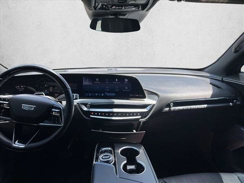 Used 2024 Cadillac Lyriq Sport RWD image 9