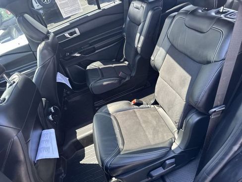 Used 2023 Ford Explorer ST AWD/4WD image 27