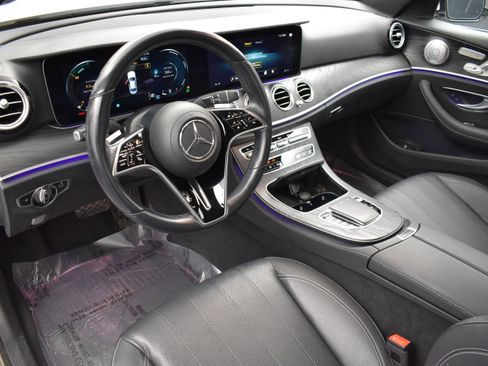 Used 2021 Mercedes-Benz E 350 4MATIC Sedan w/ Premium Package image 10