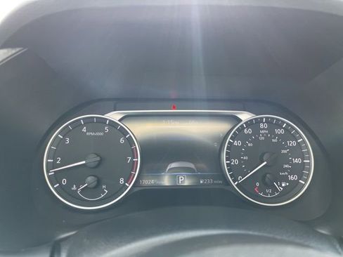 Used 2025 Nissan Sentra SR image 33