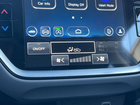 New 2026 Subaru Crosstrek 2.5i Limited w/ Crosstrek Mirror Package image 17