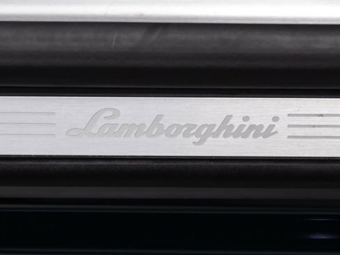 Used 2021 Lamborghini Urus image 65