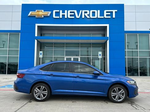 Used 2022 Volkswagen Jetta SE FWD image 8