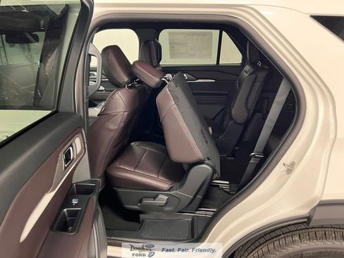 New 2026 Ford Explorer Platinum RWD image 30