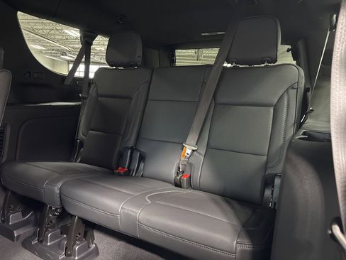 Used 2025 GMC Yukon XL Denali image 37
