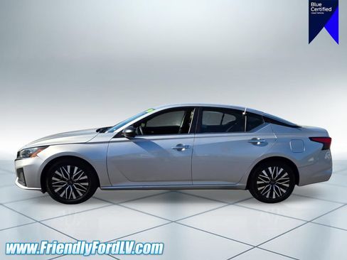 Used 2024 Nissan Altima 2.5 SV FWD image 4