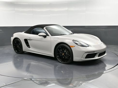 New 2025 Porsche 718 Boxster RWD image 10