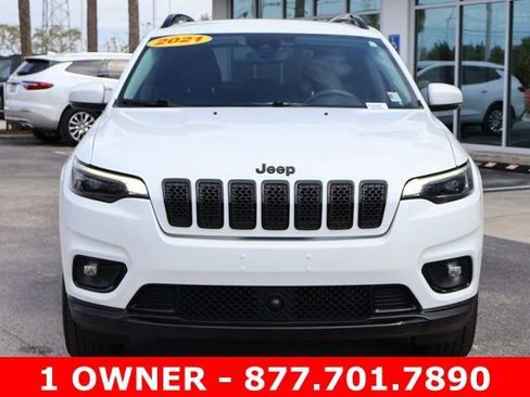 Used 2021 Jeep Cherokee Latitude Plus image 3