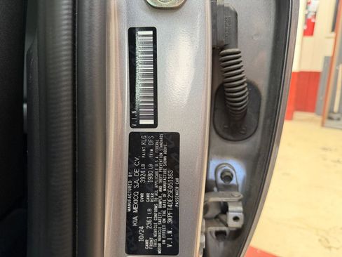 Used 2025 Kia K4 FWD image 28