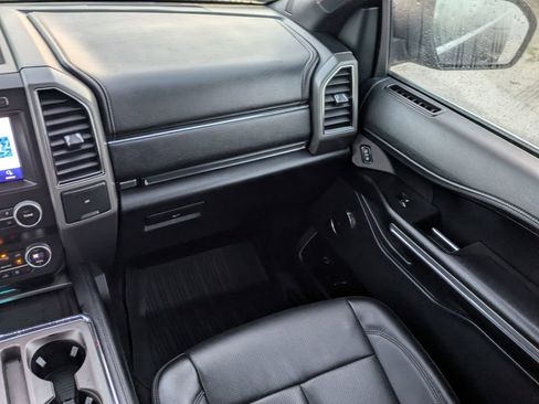 Used 2021 Ford Expedition XLT AWD/4WD image 18