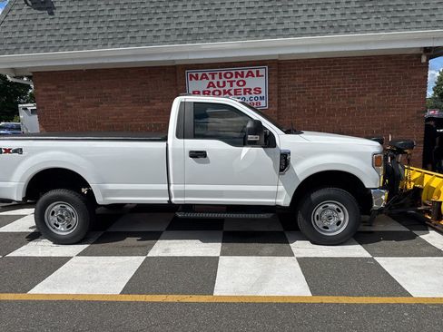 Used 2021 Ford F250 XL w/ Power Equipment Group AWD/4WD image 2