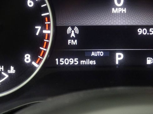 Used 2024 Nissan Pathfinder SV image 43