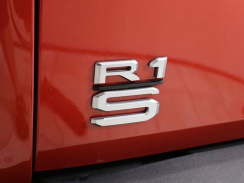 Used 2025 Rivian R1S Adventure AWD/4WD image 16