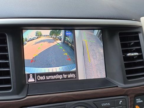 Used 2018 Nissan Pathfinder Platinum w/ Cargo Package FWD image 19