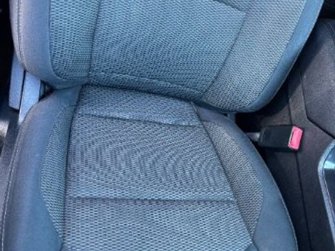 Used 2017 Ford Explorer XLT image 23