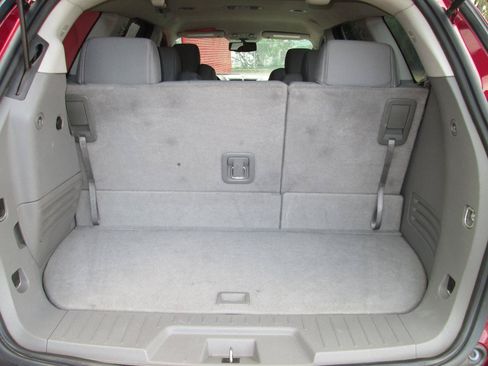 Used 2009 Chevrolet Traverse LT AWD/4WD image 18