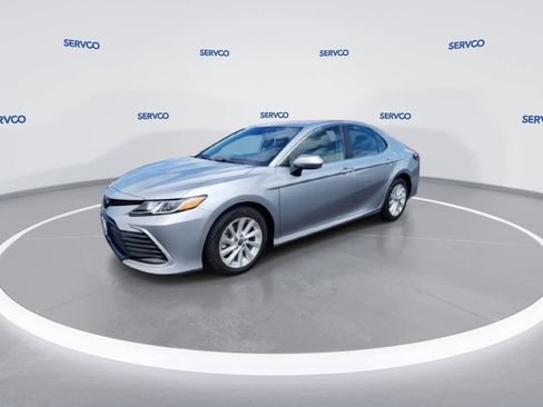 Used 2023 Toyota Camry LE image 4