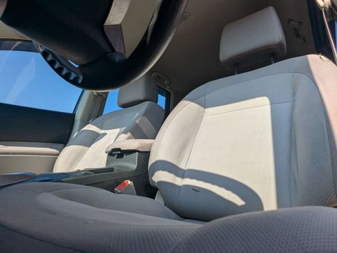 Used 2012 Nissan Rogue S AWD/4WD image 9