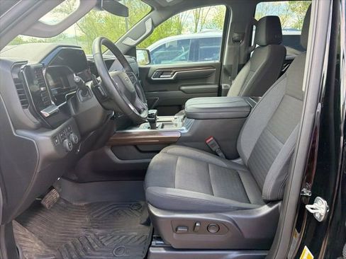 Used 2025 Chevrolet Silverado 1500 RST AWD/4WD image 4