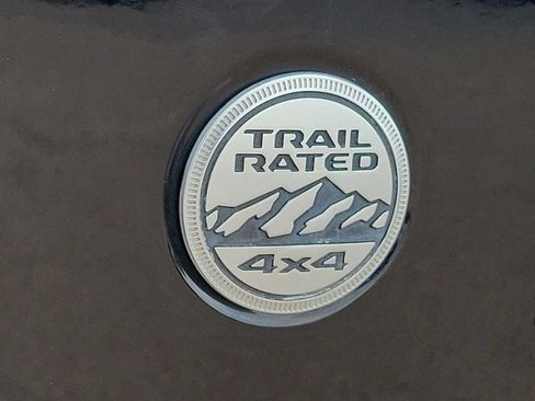 Used 2019 Jeep Wrangler Unlimited Sahara AWD/4WD image 11