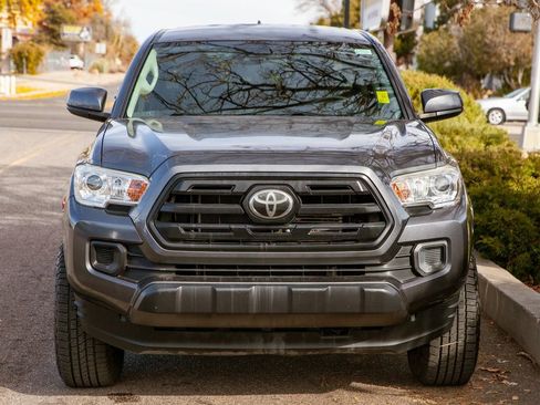 Used 2019 Toyota Tacoma SR w/ SR Convenience Package image 3