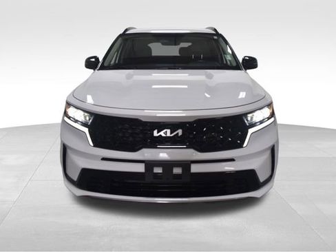 Used 2023 Kia Sorento X-Line EX image 3