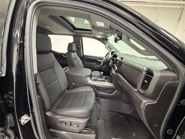 Certified 2025 Chevrolet Silverado 1500 LTZ w/ LTZ Premium Package AWD/4WD image 26