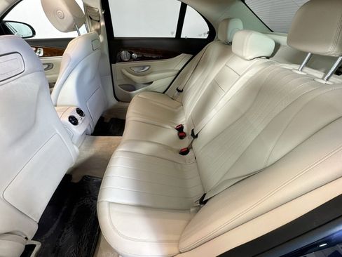 Used 2019 Mercedes-Benz E 300 image 23