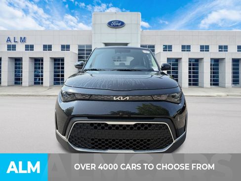 Used 2025 Kia Soul LX w/ LX Technology Package FWD image 2
